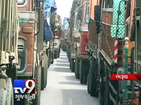 Traffic jam on NH-8 costs commuters dear as snarls guzzle extra fuel, Bharuch - Tv9 Gujarati