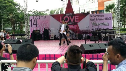 Cliponyu White Love Concert - Qabier, Lavenia, Citra, Putri - Problem & MTBD Dance Cover