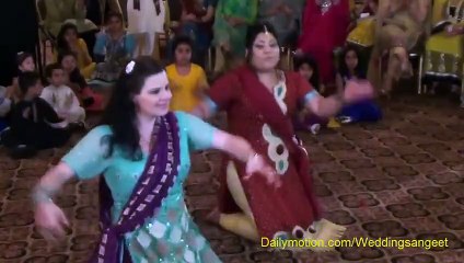 mehndi dance video by lahore wedding