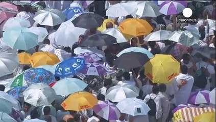 Hacı adaylarının dualarında dünya barışı var