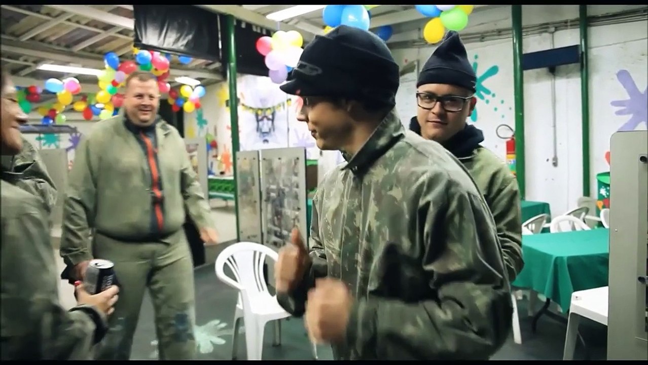 Tokio Hotel TV 2015: odcinek 33 - Right in the ass Motherfuckers. Paintball Action! napisy PL