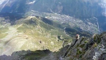 Un saut en Wingsuit totalement fou !