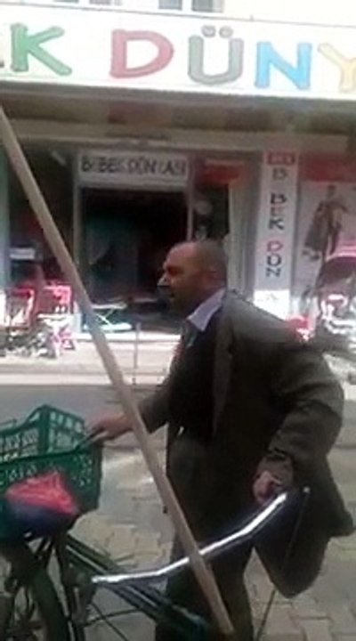 Adama deli diyorlar ama bir cok akillidan daha akıllı Deli Hamza