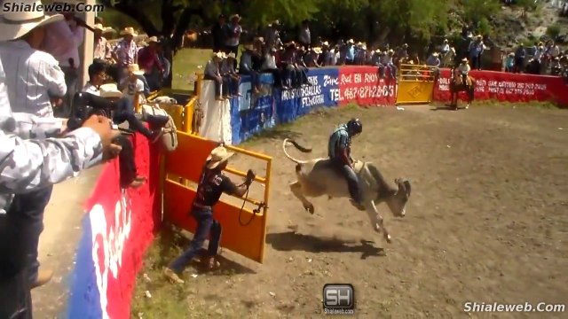 SUPER JARIPEO EXTREMO EL SERMON SAN LUIS POTOSI MEXICO GRAN EVENTO CON VALIENTES JINETES MONTANDO A LOS TOROS MAS SALVAJOTES Y MONTAS A CABALLO SEPTIEMBRE 2015