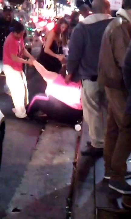 Drunk Fat lady falls on Hollywood Blvd