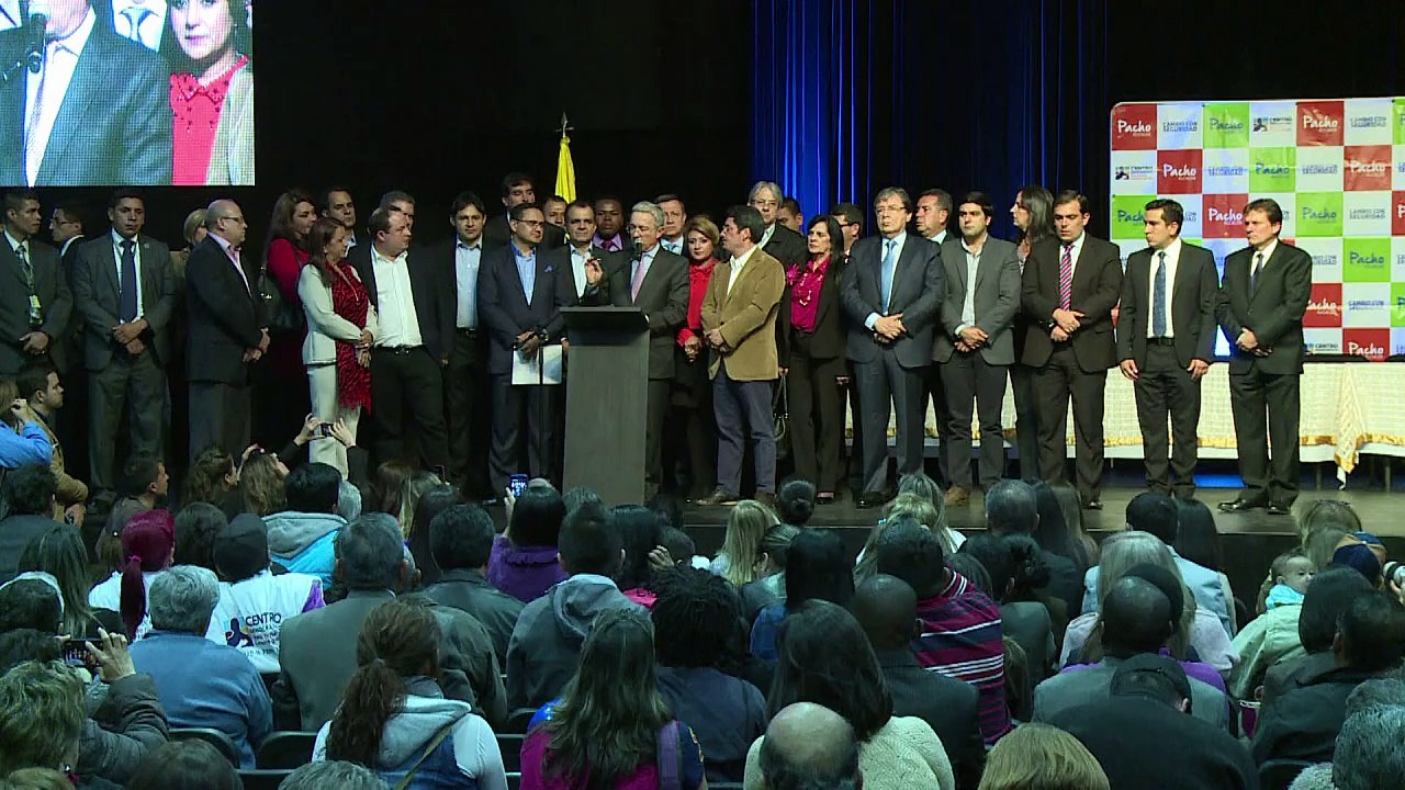 Expresidente Uribe critica acuerdo de justicia con las FARC