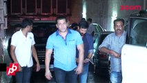 Salman Khan called Pakistani reporter Chand Nawab to ask about his well being - Bollywood News