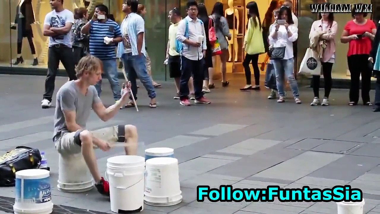 Pretty Amazing Busking