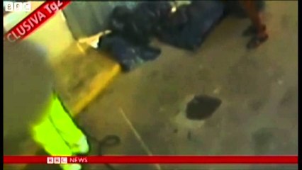 Hetime ndaj emigrantëve të Lampeduzës. Mediat italiane publikojnë imazhe ku keqtrajtohen