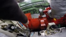 Demarrage d'un moteur de bateau remorqueur - Moteur diesel Tugboat 5300 chevaux