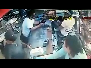 Cámara de seguridad captó robo en una panadería de Santa Paula