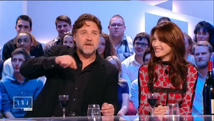Russell Crowe réaffirme qu'il est fan de Zaz sur le plateau du Grand Journal