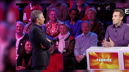 Nagui et le haut "transparent" d'une candidate