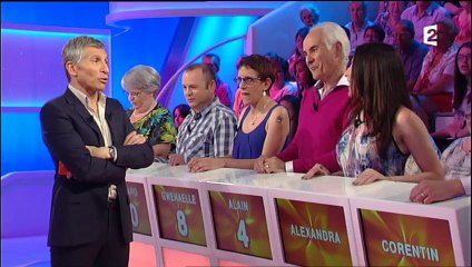 Nagui sur la poitrine d'une candidate : "Vous avez du souffle et du coffre !"