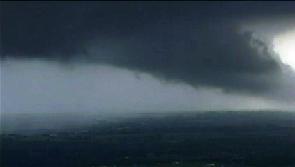 Des tornades dévastatrices frappent le centre des Etats-Unis