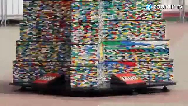Record de Lego : la plus haute tour jamais faite
