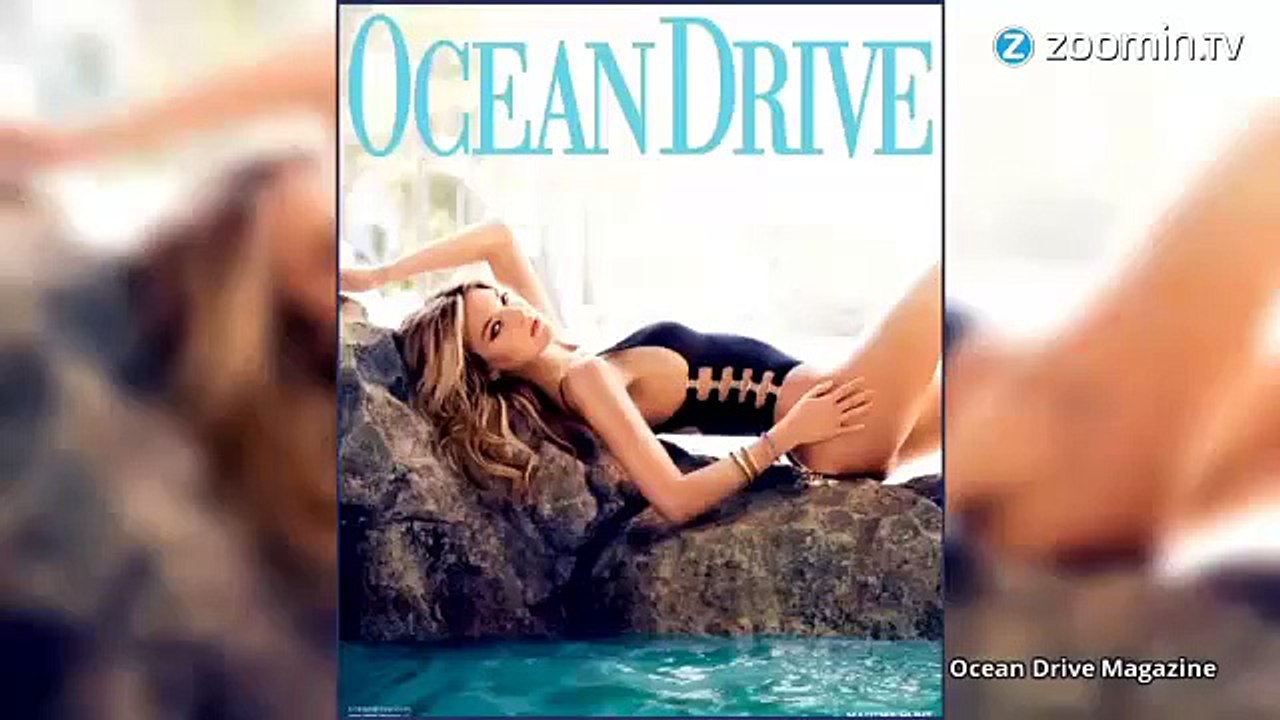 Martha Hunt est en maillot, l'été peut commencer !