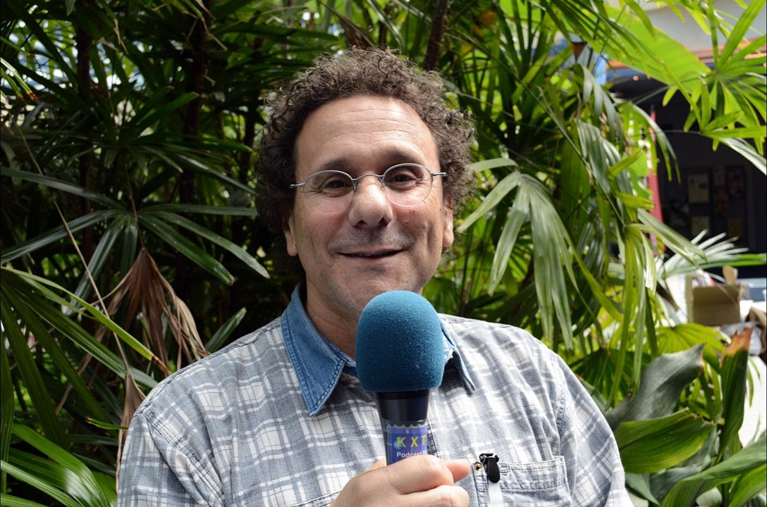 Fête du Livre Hyères 2015 - Interview Daniel Gonzalès - 720p