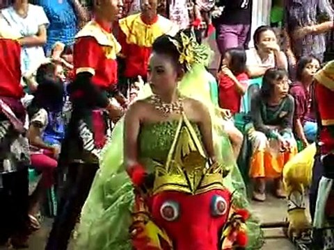 PENGANTEN BARU @ Seni Burok PUTRA NADA Entertainment Clip DIMAS Video Shooting Gebang Cirebon