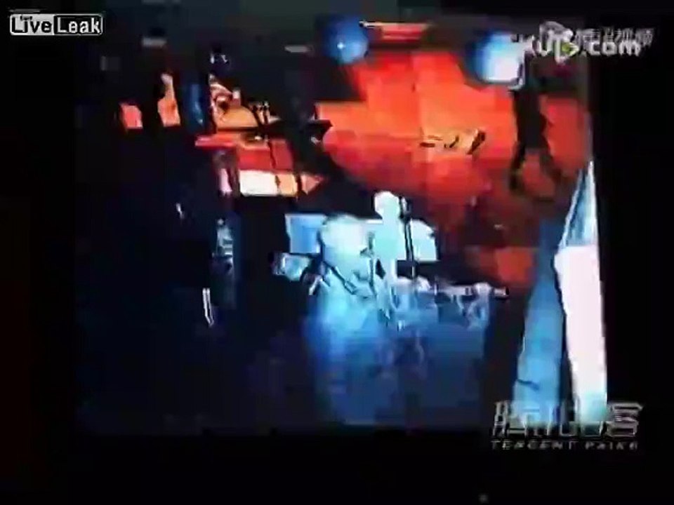 Bottomless woman breaks glass doors and steals goods