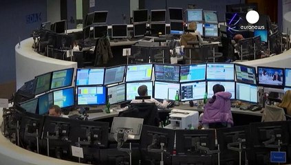 Borsa, Volkswagen chiude positivo. Sotto pressione BMW