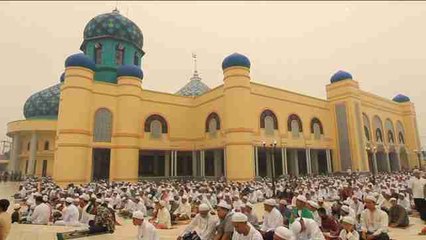 Musulmanes del sudeste asiático celebran la fiesta del cordero, la mayor del Islam
