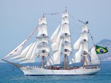 Navio-veleiro Cisne Branco da Marinha do Brasil atraca em Vitória