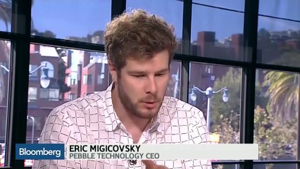 Pebble Targets Females With New Round, Thin Smartwatch