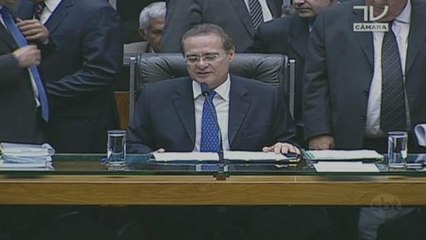 Dilma negocia ministérios com o PMDB em troca de apoio no Congresso