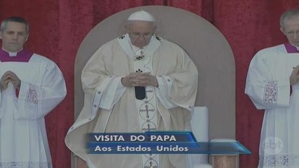 Download Video: Papa fala sobre o drama dos refugiados e os escândalos na Igreja Católica