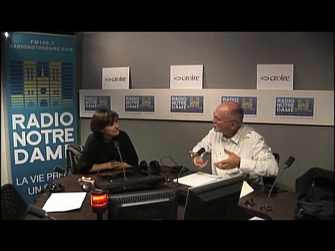 Mille questions à la foi : Pourquoi Jésus prononce-t-il ces paroles terribles : Amenez les ici et égorgez les devant moi ? - Sophie de Villeneuve pose la question au père Gérard Billon, bibliste