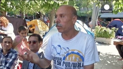 У центрі Афін поселились сотні афганських біженців