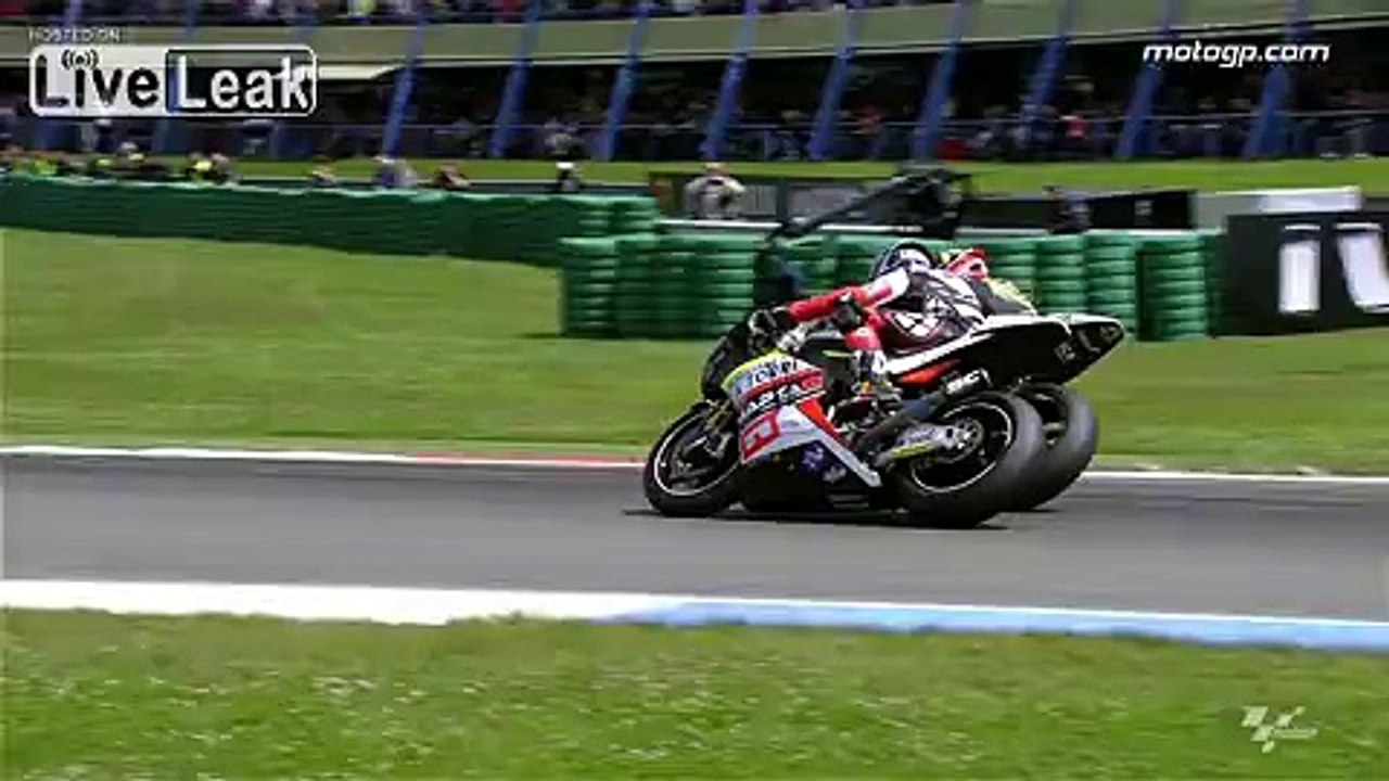 LiveLeak.com - Best Overtakes in Motorcycle Racing