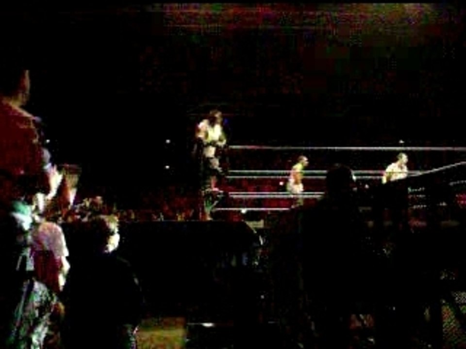 Raw WrestleMania Revenge Tour 07 Paris 4