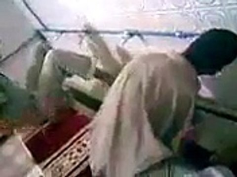 یہ ویڈیو جنگل میں آگ کی طرح پھیلا دو