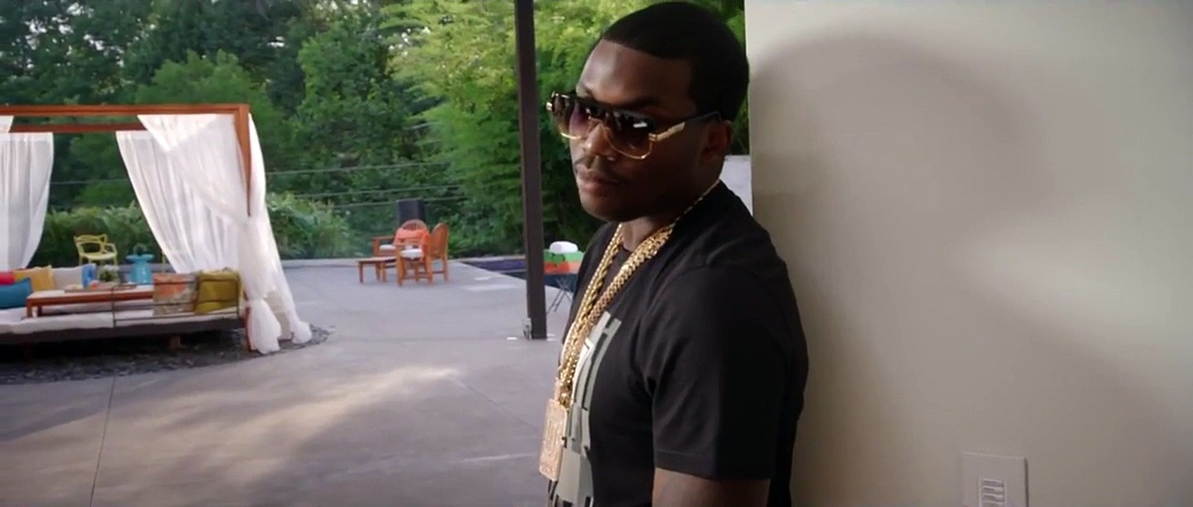 Meek Mill Ft. Nicki Minaj & Chris Brown - All Eyes On You Song