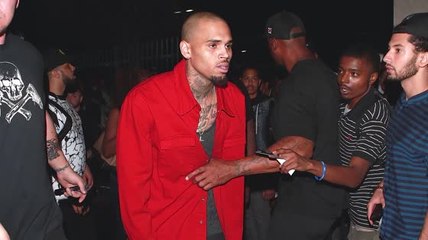 Chris Brown podría tener acceso negado de los oficiales Australianos