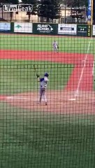 LiveLeak.com - Hawaiian girlfriend stuns baseball stadium with shrieks of joy  (LIVELEAK ORIGINAL / EXCLUSIVE)