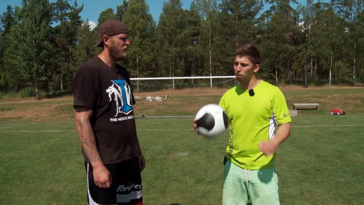 World Record Football Punch - Robert Helenius vs. Lassi Hurskainen