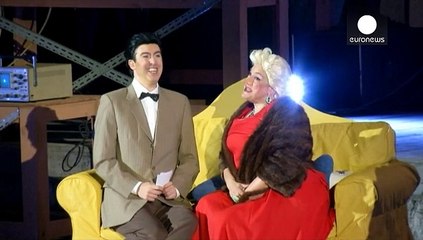 Tintin dalolva nyomoz az operaházban - Castafiore ékszerei