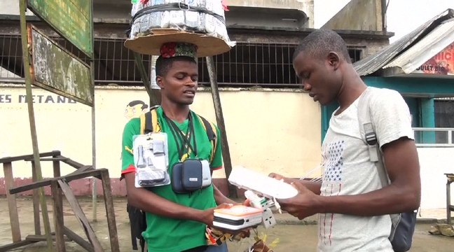 Les lampes solaires illuminent le Cameroun