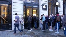 Apple, i nuovi iPhone 6S sbarcano sugli scaffali (ma non in Italia)
