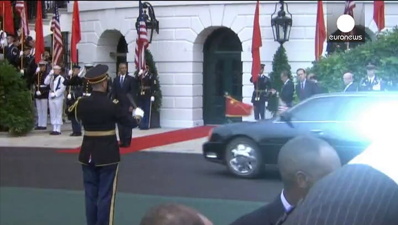Chinese President Xi Jinping greeted on the South Lawn of the White House