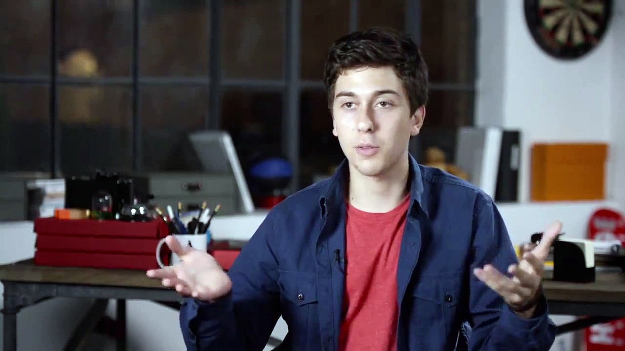 The Intern Interview - Nat Wolff (2015) - Robert De Niro, Anne Hathaway Movie