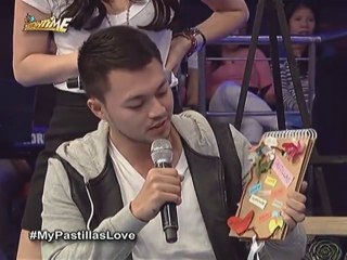 Richard, pinakilig si Pastillas Girl sa kanyang ginawang scrapbook