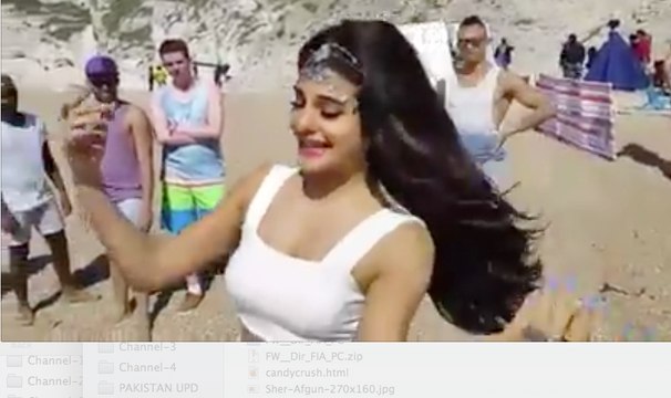 Jacqueline Fernandez is the first Asian female celeb to score the dizzy goal.