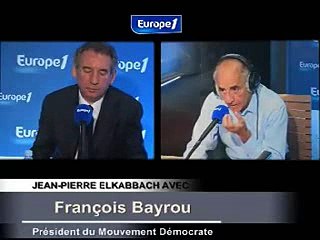 François Bayrou se prend pour Zidane