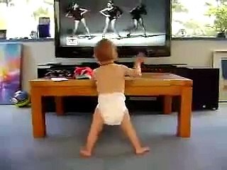 Un bébé qui a le sens du rythme !