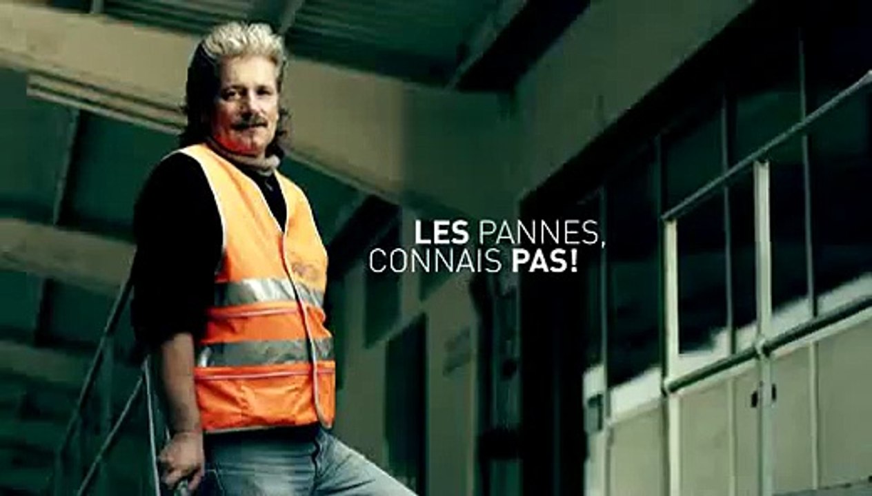 Son mec en a sous le capot !