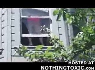 Le strip-tease qui casse tout !